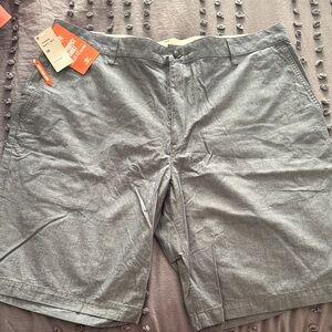 Dockers Men's Light Gray Flat Front Shorts